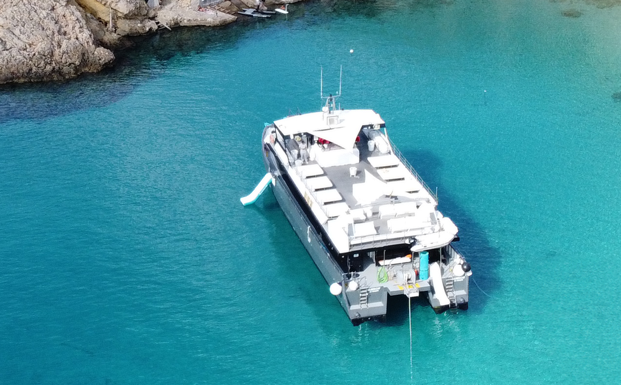 BOAT PARTY